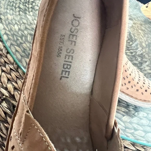 Josef Seibel Tan Perforated Slip-On Loafers size 37 (6.5 to 7 us) - Picture 5 of 10